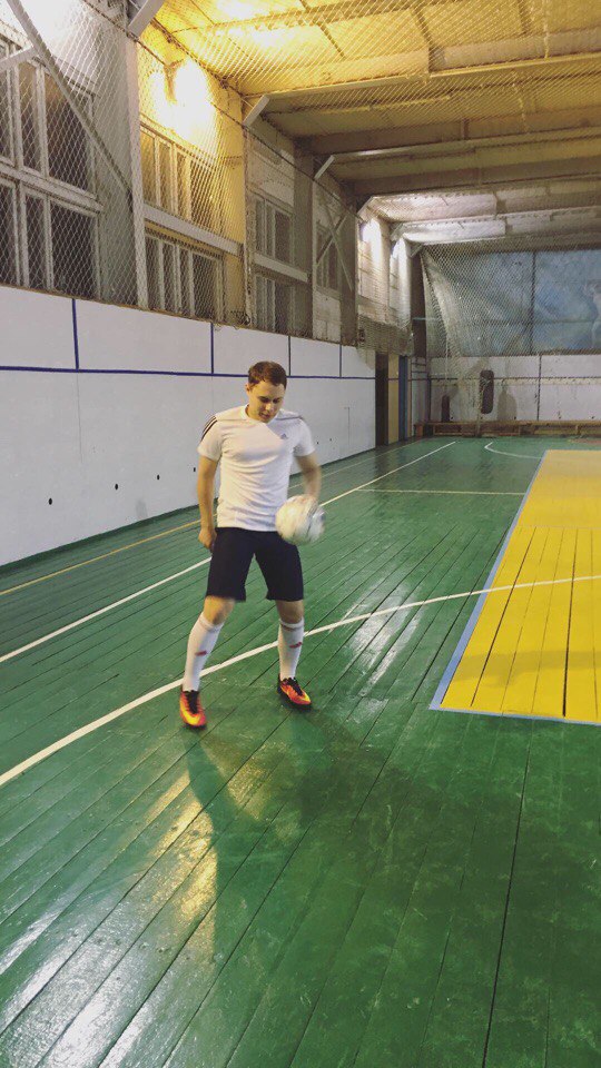 Дмитрий, ореховые уголки